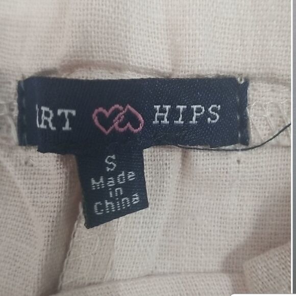 Heart & Hips Double Button Paper Bag Shorts - Picture 6 of 8